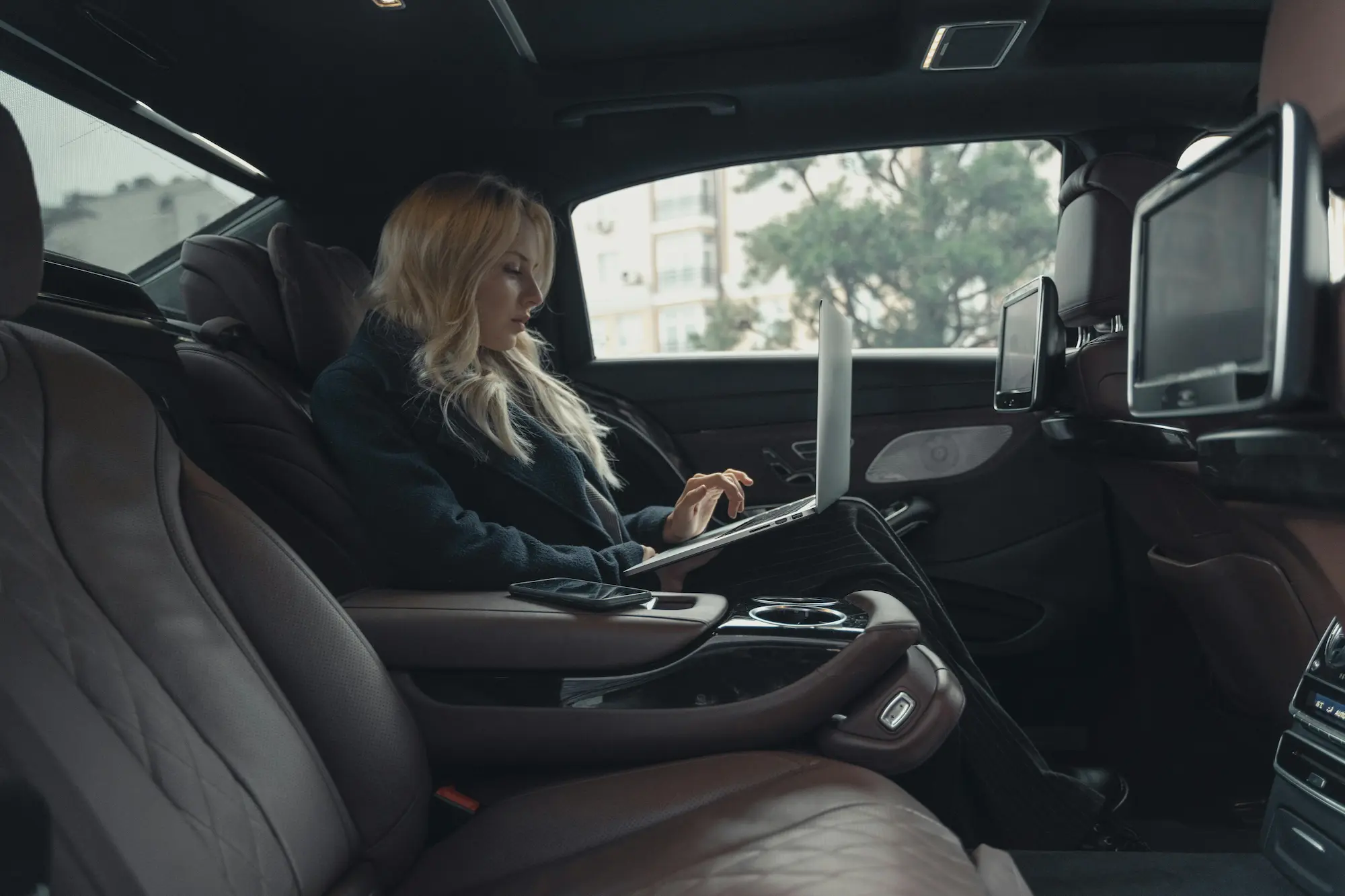 VIP | LIMOUSINE | SERVICES